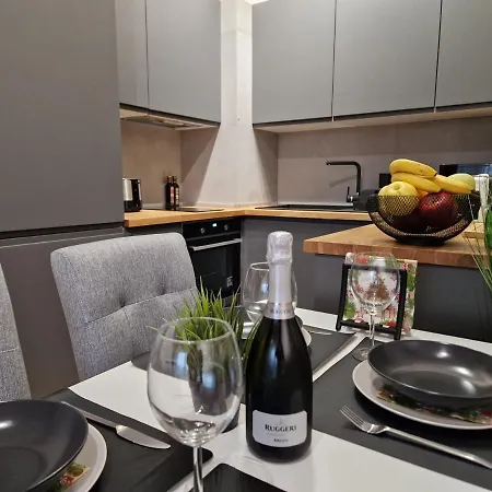 Apartamento Sensation 2 *